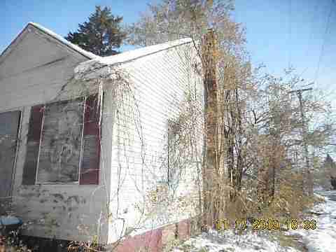 14302 Stout St (4)_m.jpg